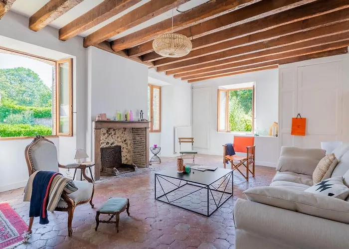 فيلة Domaine De La Bellangerie Champguyon